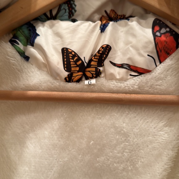 Infant Girl’s Lined Butterfly Puffer Coat Sz 6 months - Picture 8 of 16